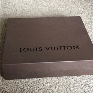 Louis Vuitton box